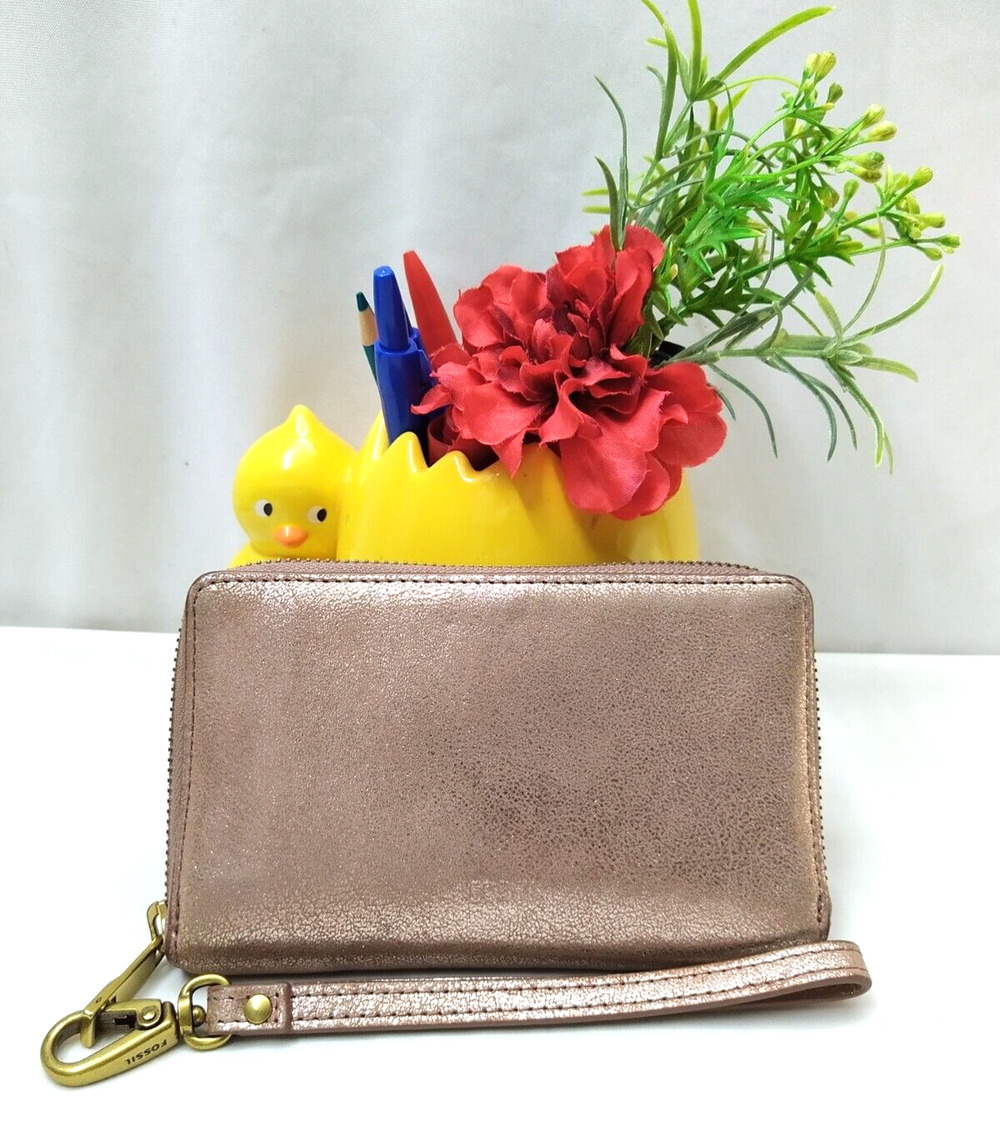 Fossil Rose Gold Leather Zip-Around Credit Card Wallet - Wristlet